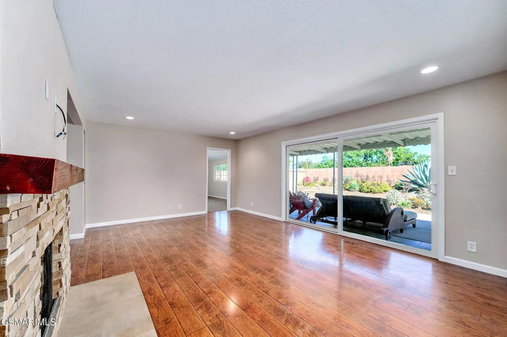 560 Randy Drive, Newbury Park, California 91320 home-pic-17