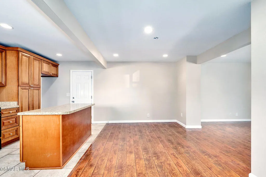 560 Randy Drive, Newbury Park, California 91320 home-pic-10