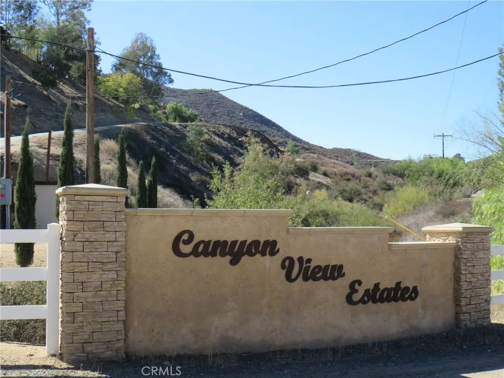 32360 Navajo Road, Wildomar, California 92595 home-pic-0