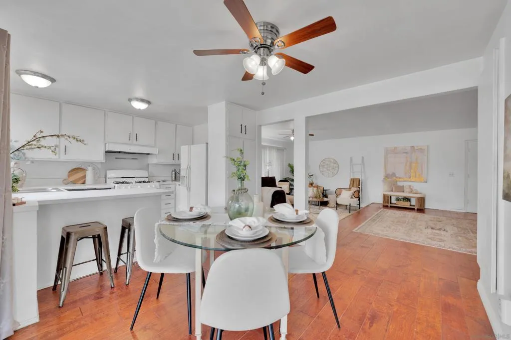 8532 Carlton Oaks Drive, Santee, California 92071 home-pic-7