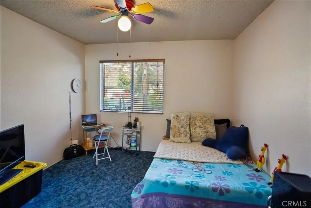 30602 San Martinez Road, Val Verde, California 91384 home-pic-15