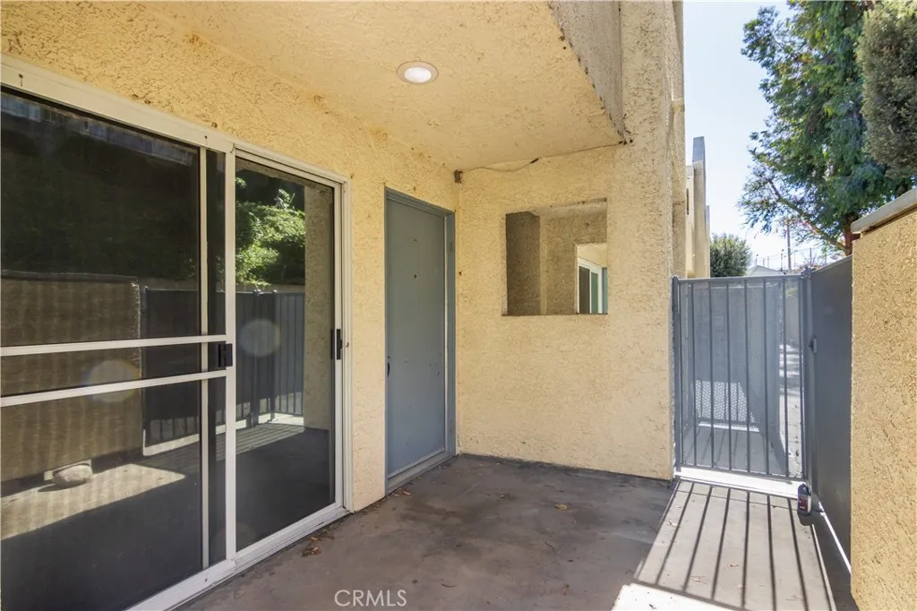 18209 Sierra Highway 35, Canyon Country, California 91351 home-pic-2