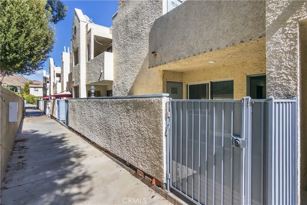 18209 Sierra Highway 35, Canyon Country, California 91351 home-pic-1