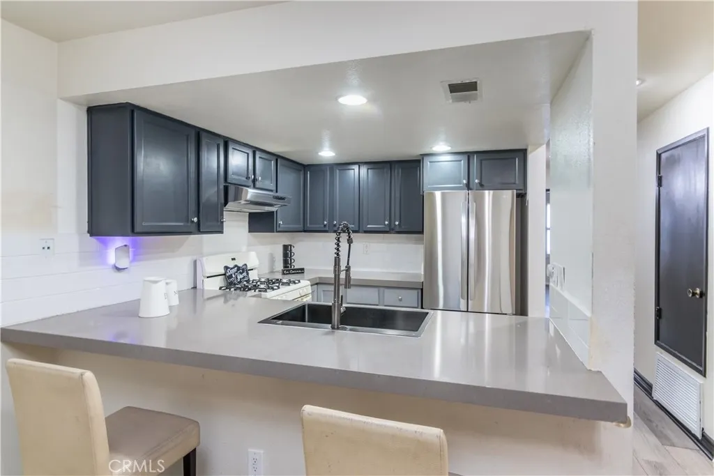18209 Sierra Highway 35, Canyon Country, California 91351 home-pic-9