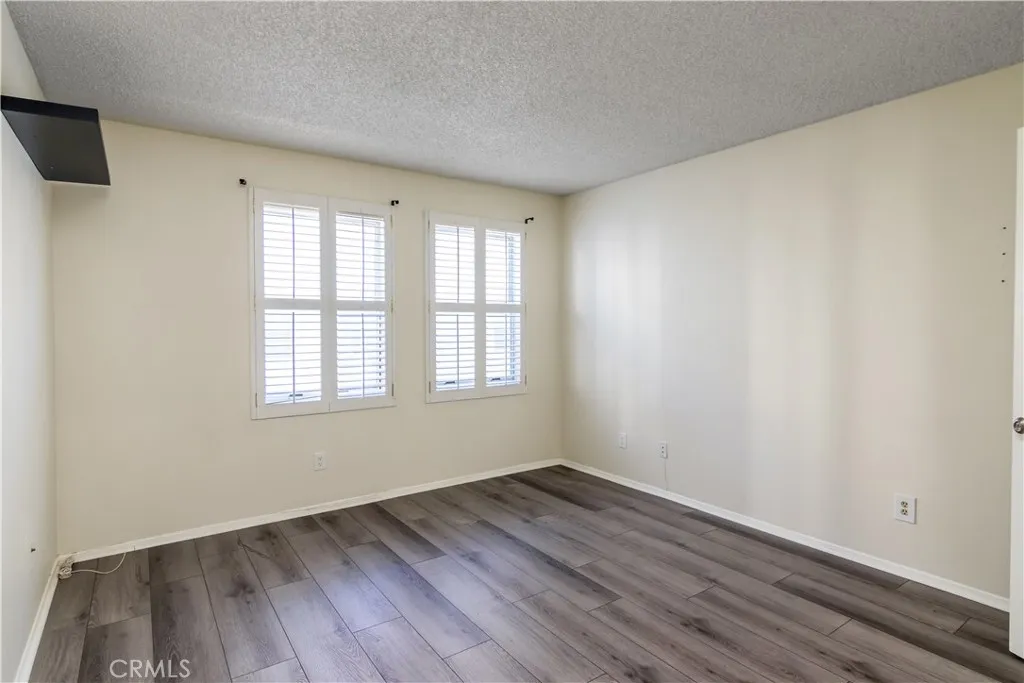 18209 Sierra Highway 35, Canyon Country, California 91351 home-pic-13