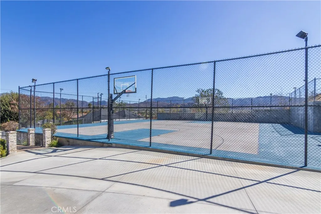 18209 Sierra Highway 35, Canyon Country, California 91351 home-pic-19