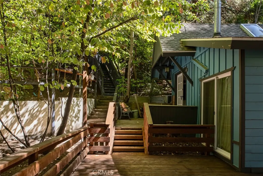 782 Lake Drive, Lake Arrowhead, California 92352 home-pic-1
