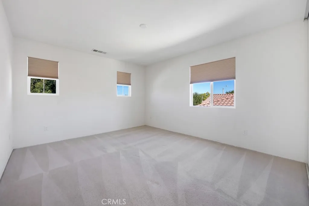 2550 W Avenue K6, Lancaster, California 93536 home-pic-26