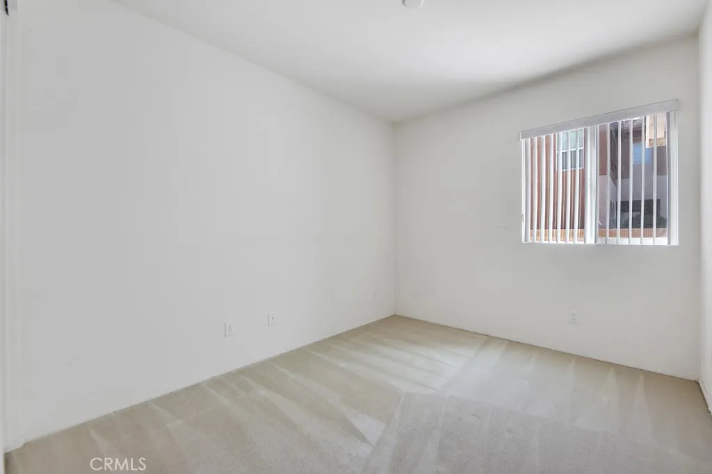 2550 W Avenue K6, Lancaster, California 93536 home-pic-11