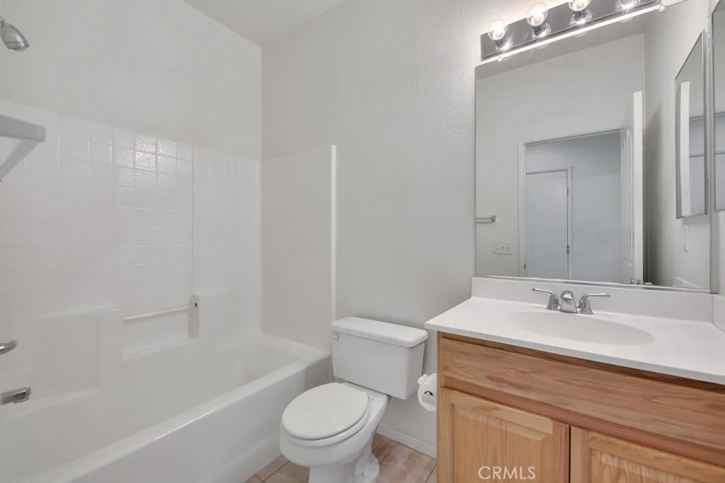 2550 W Avenue K6, Lancaster, California 93536 home-pic-10