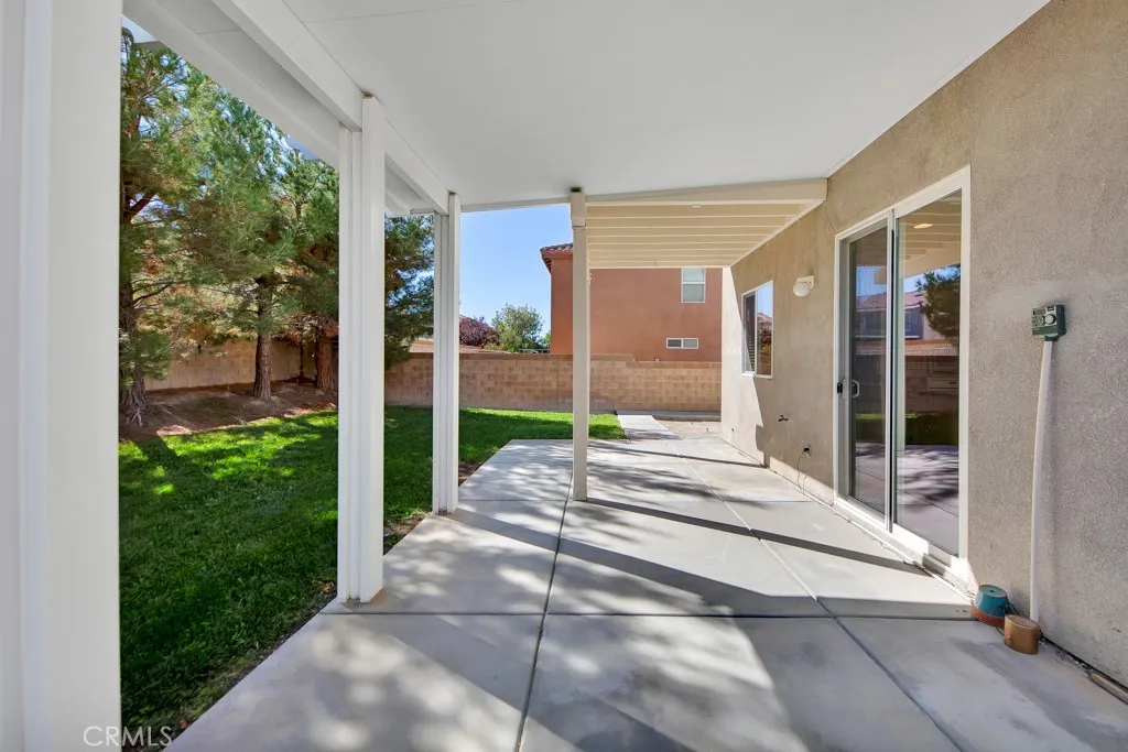 2550 W Avenue K6, Lancaster, California 93536 home-pic-46