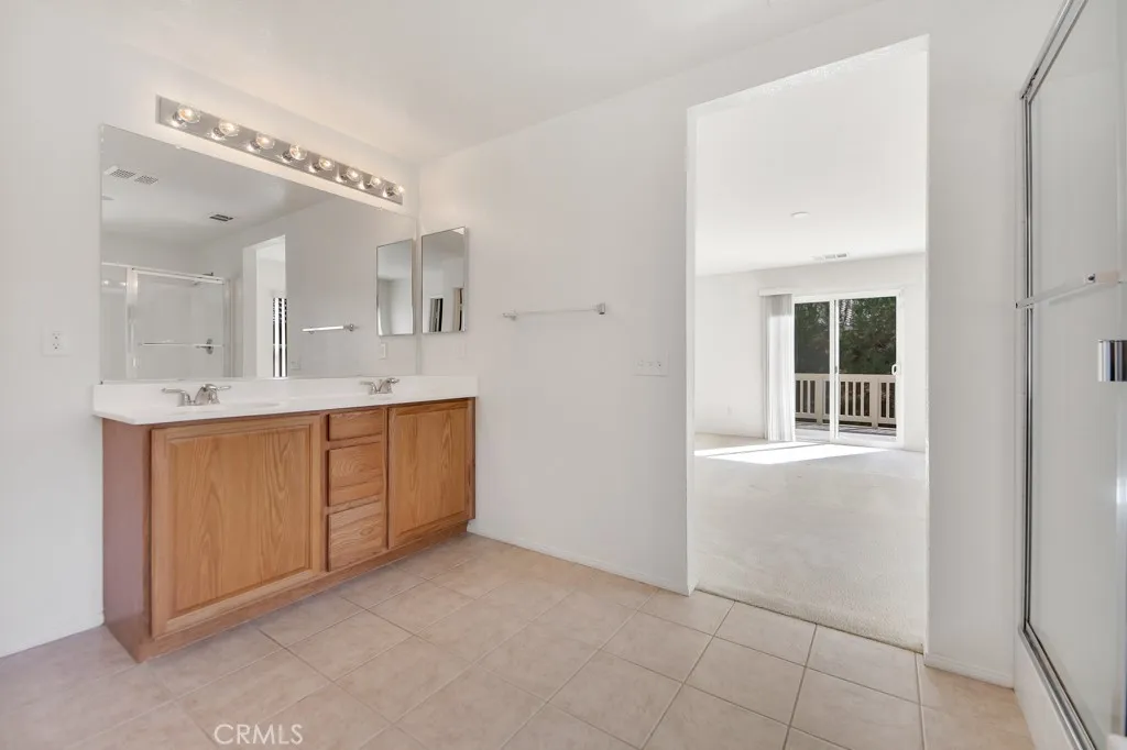 2550 W Avenue K6, Lancaster, California 93536 home-pic-42