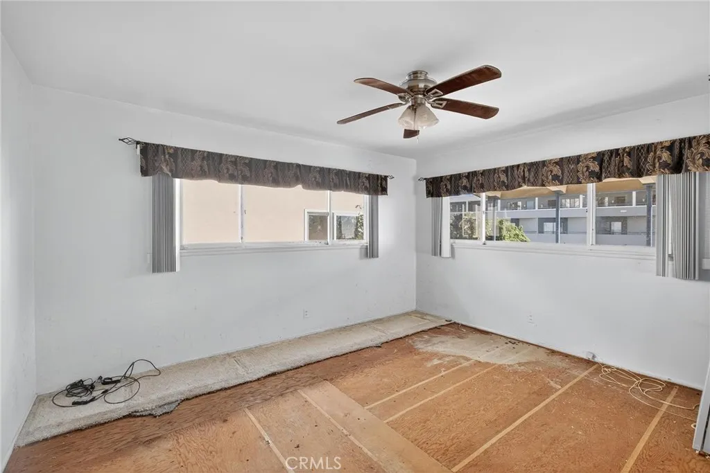 909 Montgomery, Hermosa Beach, California 90254 home-pic-15