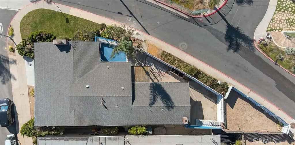 909 Montgomery, Hermosa Beach, California 90254 home-pic-4