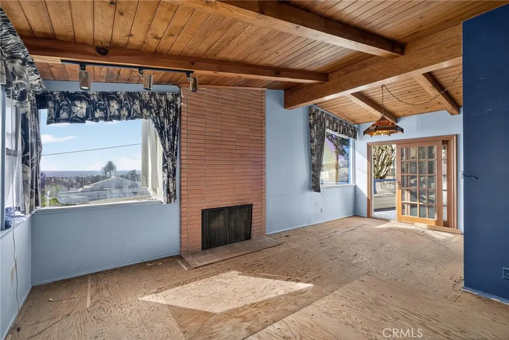 909 Montgomery, Hermosa Beach, California 90254 home-pic-11