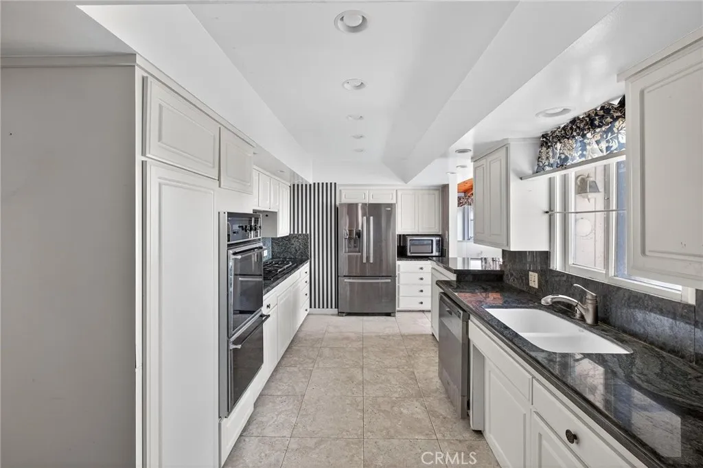 909 Montgomery, Hermosa Beach, California 90254 home-pic-14