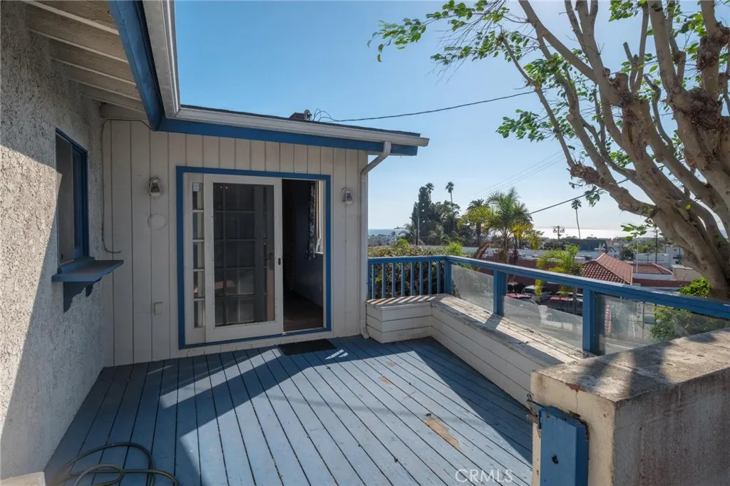 909 Montgomery, Hermosa Beach, California 90254 home-pic-7
