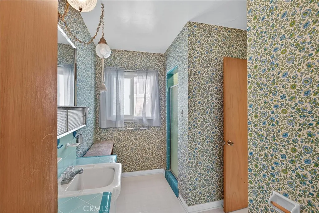 909 Montgomery, Hermosa Beach, California 90254 home-pic-18