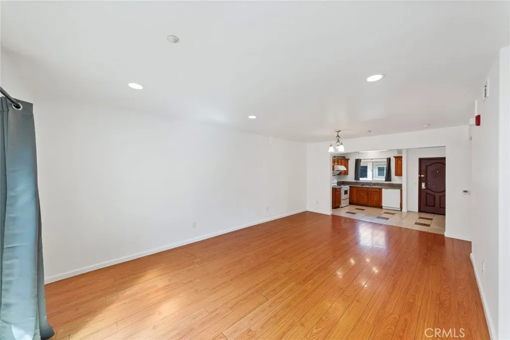 421 S Garfield 79, Monterey Park, California 91754 home-pic-3