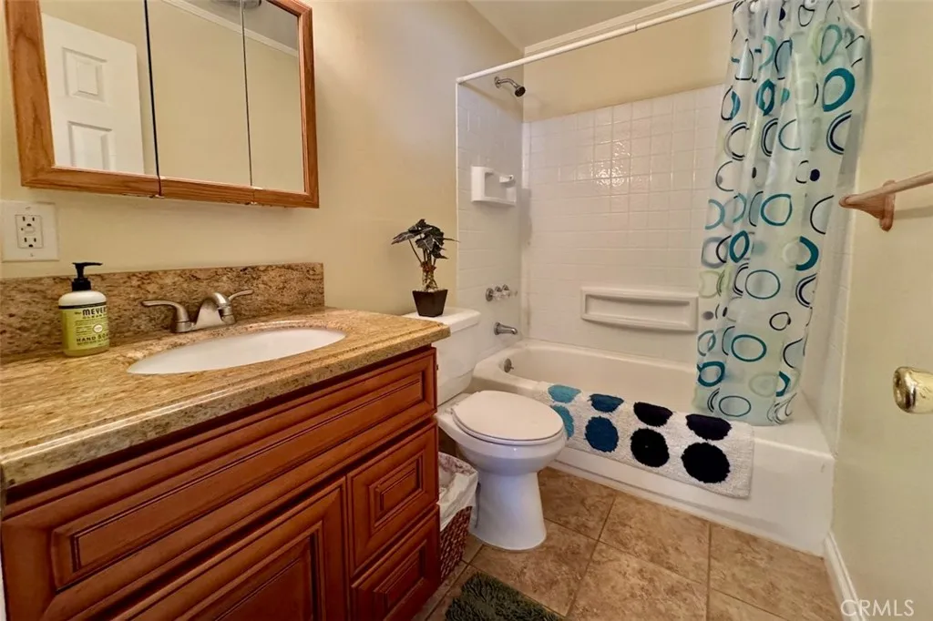 1395 Flintridge, Big Bear City, California 92314 home-pic-18