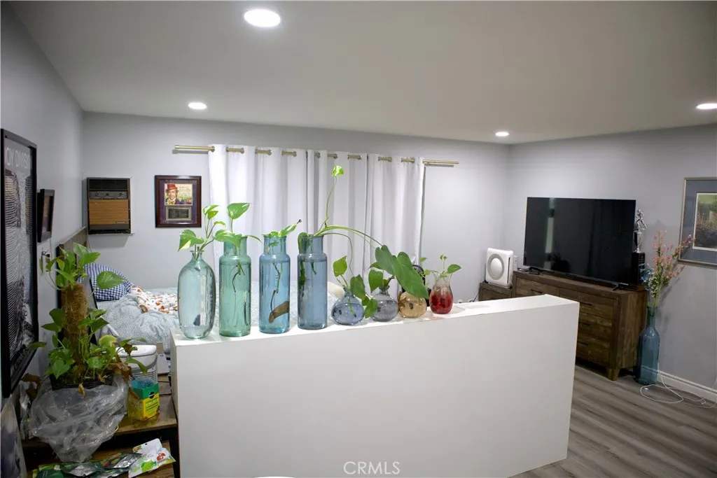 5585 E Pacific Coast, Long Beach, California 90804 home-pic-4