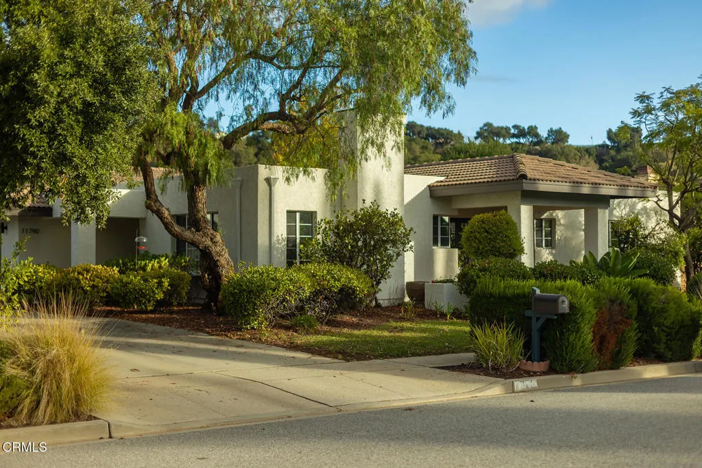 11790 Silver Spur Street, Ojai, California 93023 home-pic-1