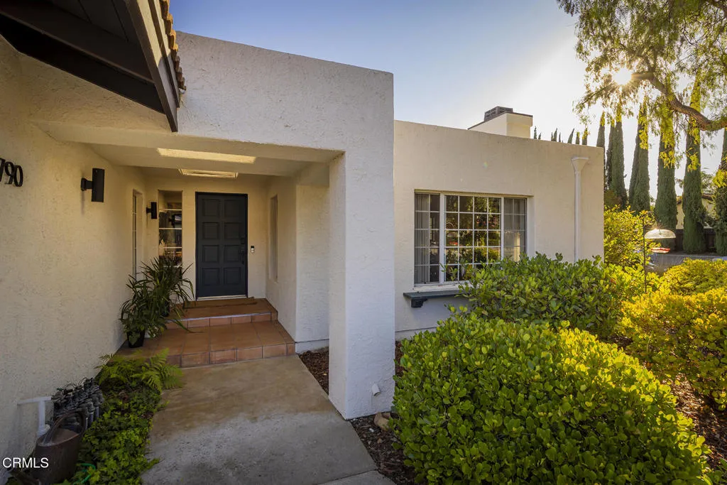 11790 Silver Spur Street, Ojai, California 93023 home-pic-3