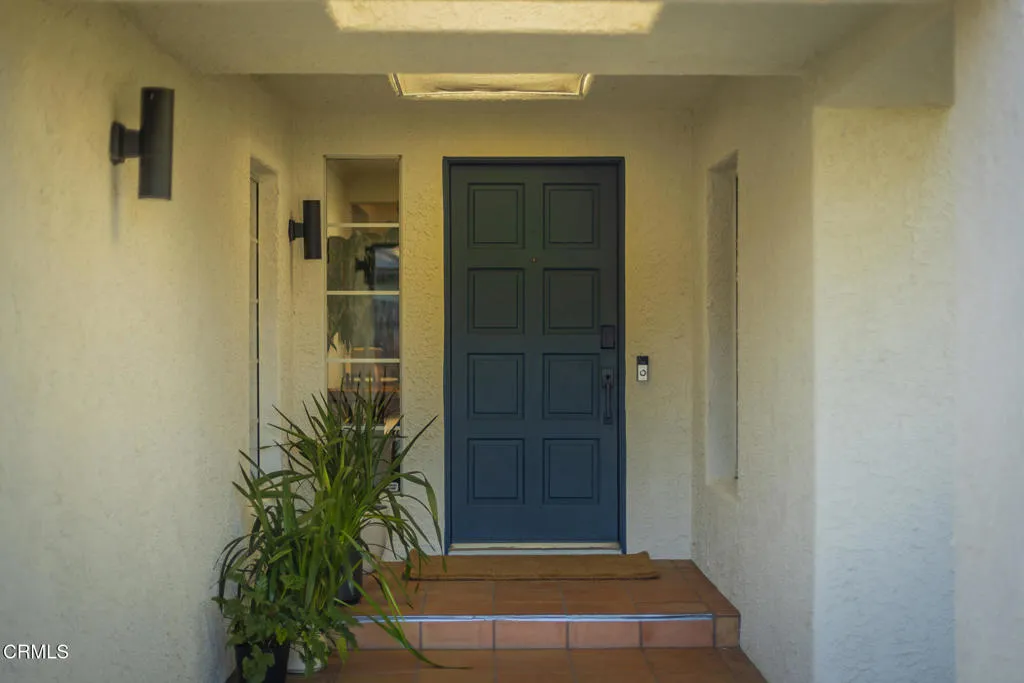 11790 Silver Spur Street, Ojai, California 93023 home-pic-4