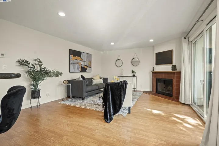 21071 Gary Dr 204, Hayward, California 94546