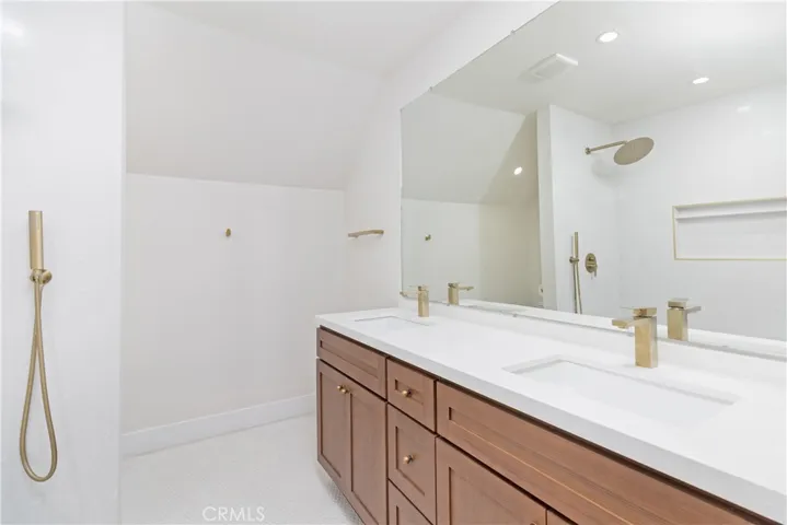 1374 N Primrose, Rialto, California 92376