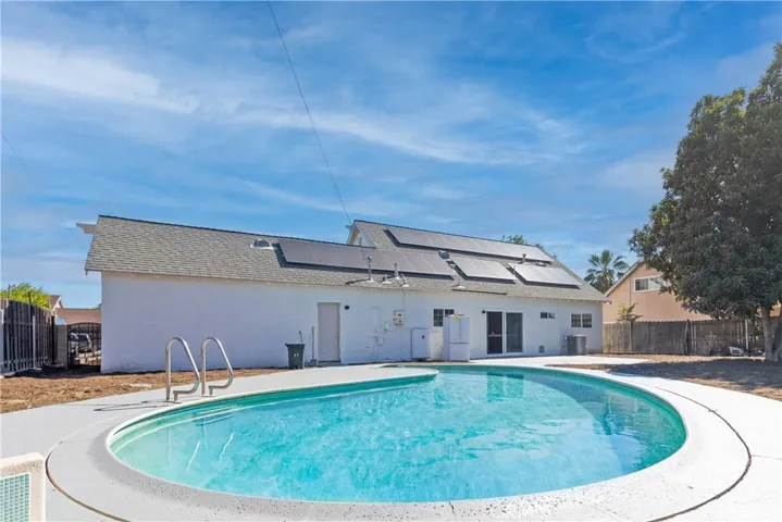 1374 N Primrose, Rialto, California 92376