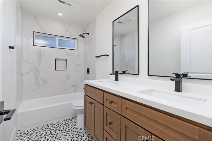 1374 N Primrose, Rialto, California 92376