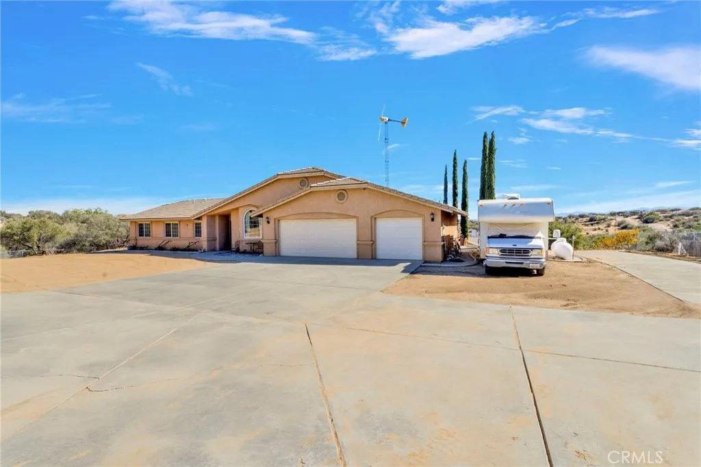 6297 Coleridge, Oak Hills, California 92344 home-pic-49