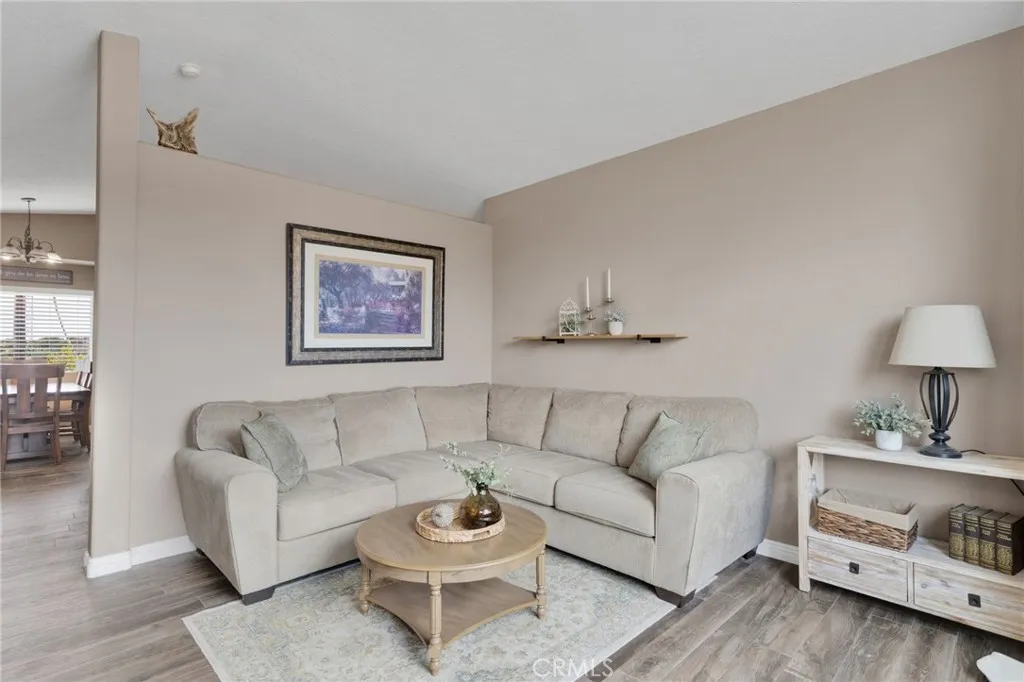 6297 Coleridge, Oak Hills, California 92344 home-pic-7