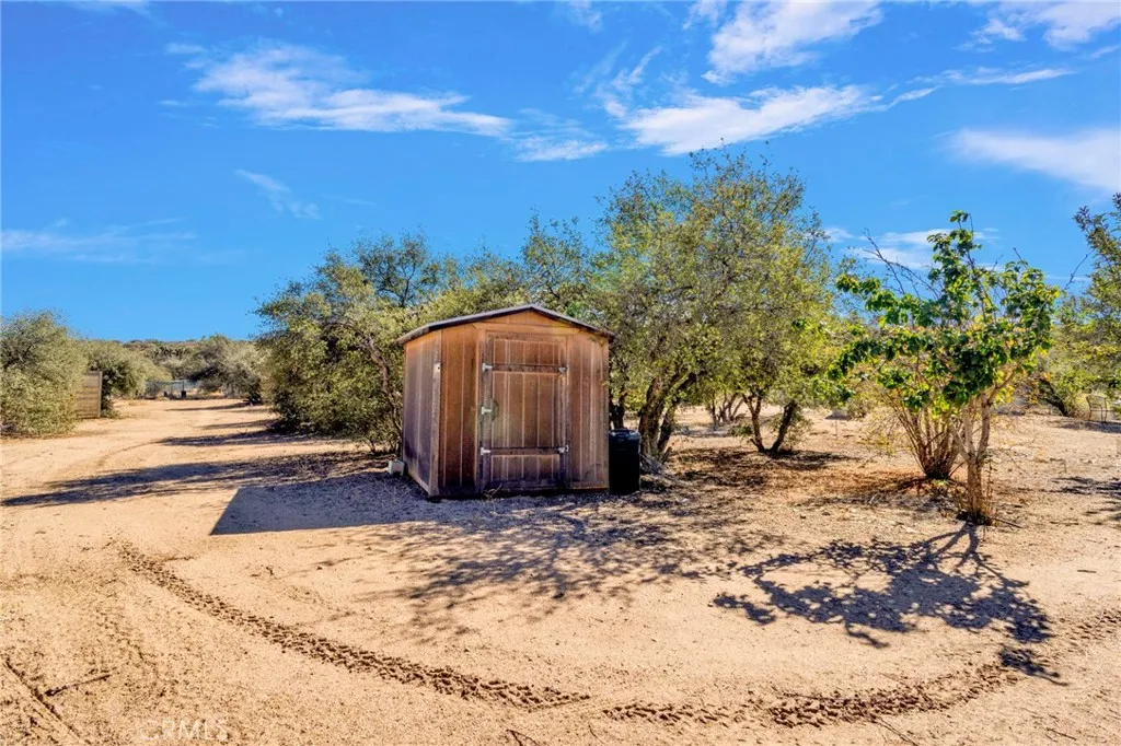 6297 Coleridge, Oak Hills, California 92344 home-pic-58