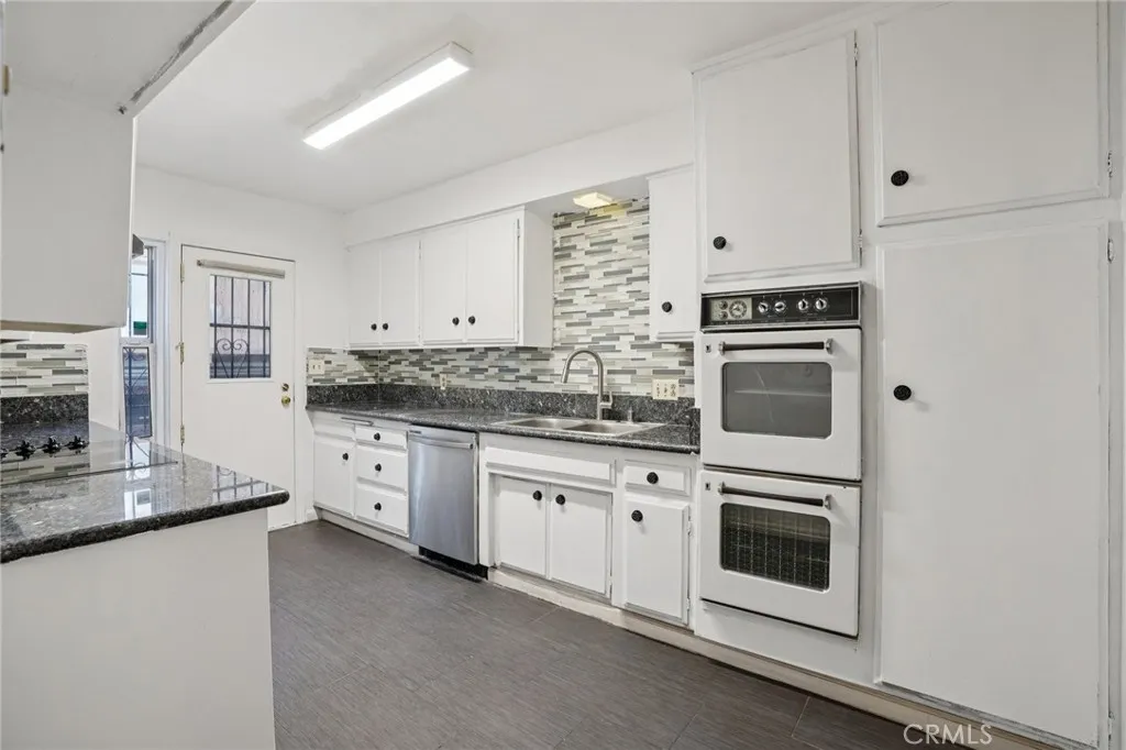 320 E Spruce, Inglewood, California 90301 home-pic-6