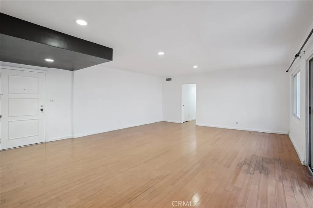 320 E Spruce, Inglewood, California 90301 home-pic-15