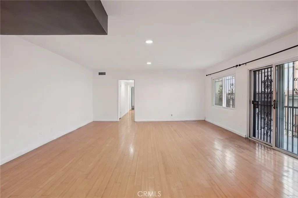 320 E Spruce, Inglewood, California 90301 home-pic-14
