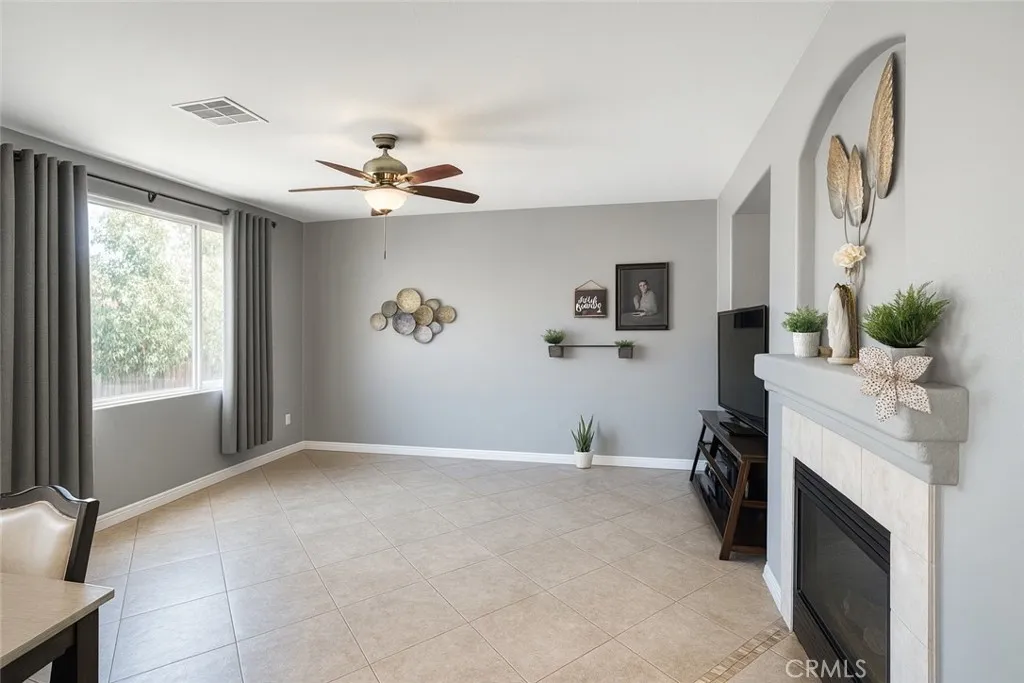 43608 Savannah Way, Hemet, California 92544 home-pic-9