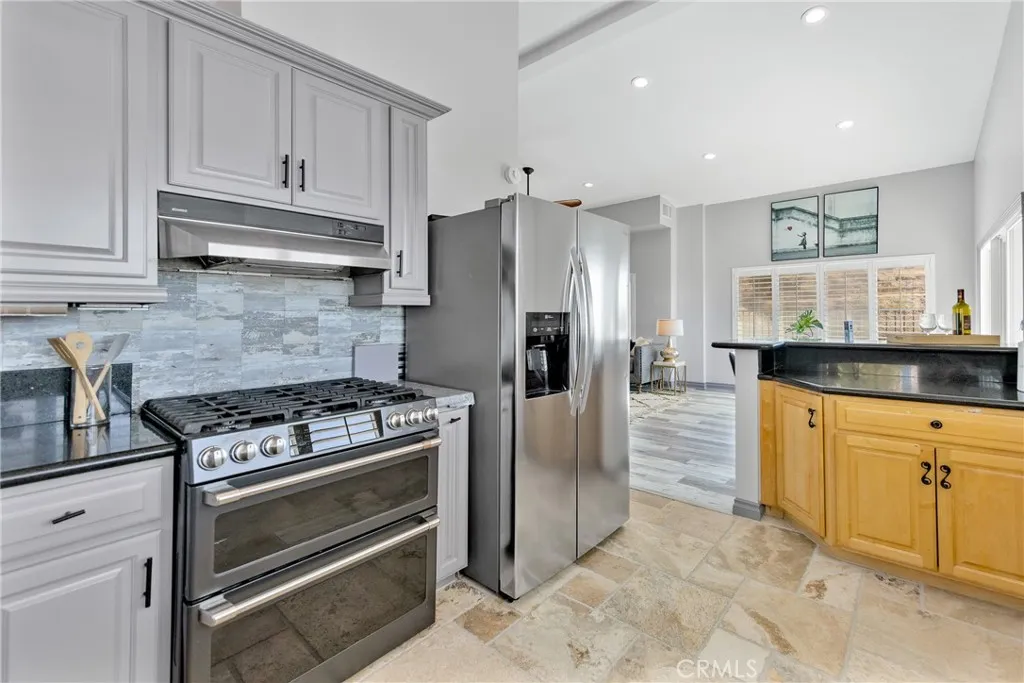 591 Devonwood, Altadena, California 91001 home-pic-18