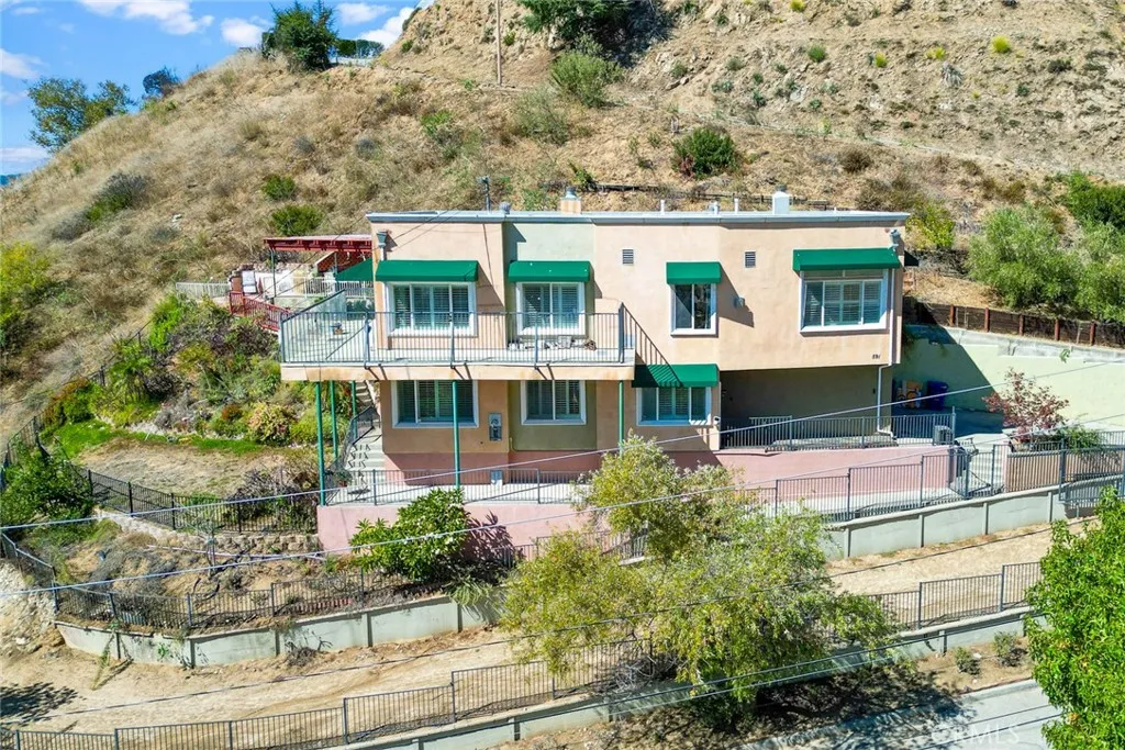 591 Devonwood, Altadena, California 91001 home-pic-32