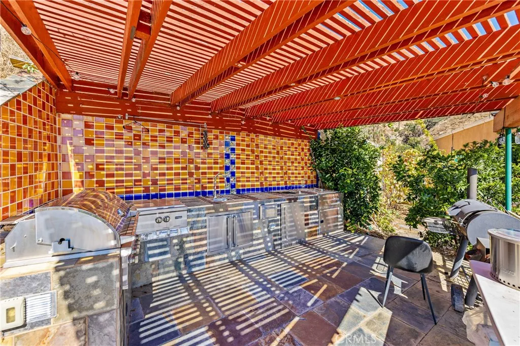 591 Devonwood, Altadena, California 91001 home-pic-15