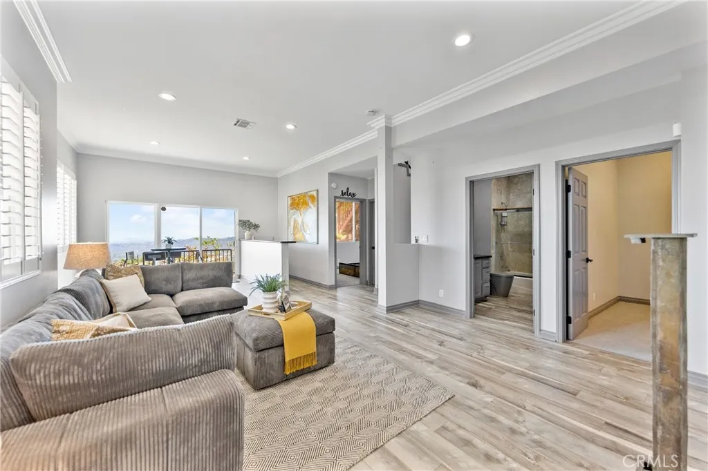 591 Devonwood, Altadena, California 91001 home-pic-6