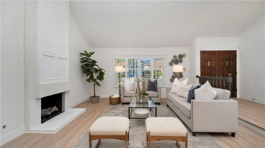 21301 Calle Recreo, Lake Forest, California 92630
