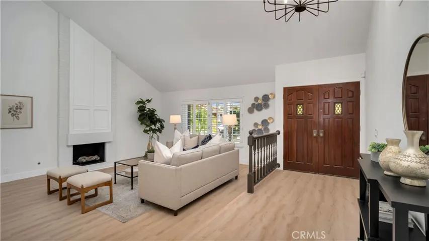 21301 Calle Recreo, Lake Forest, California 92630