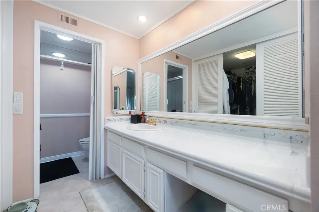 19748 Shorecliff, Huntington Beach, California 92648 home-pic-33