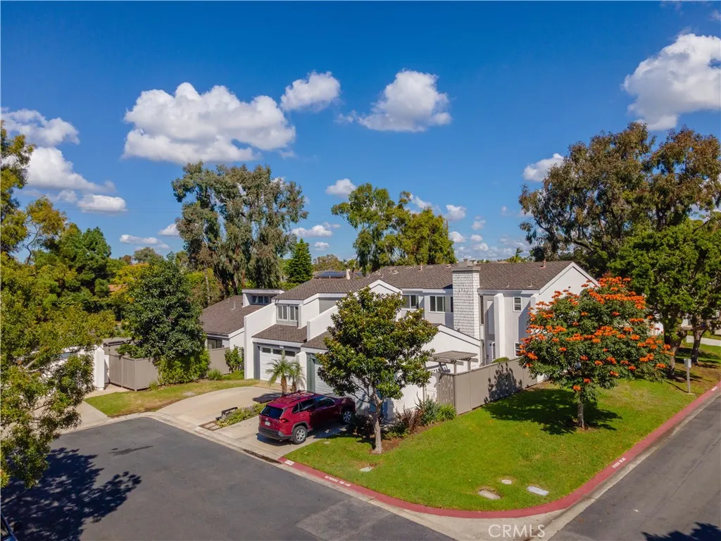 19748 Shorecliff, Huntington Beach, California 92648 home-pic-0