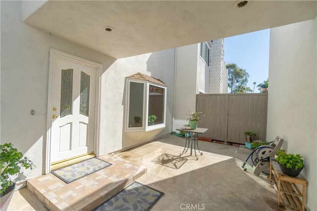 19748 Shorecliff, Huntington Beach, California 92648 home-pic-7