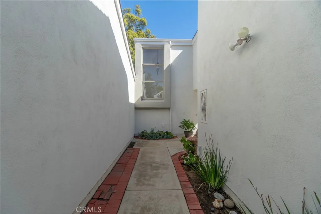 19748 Shorecliff, Huntington Beach, California 92648 home-pic-5