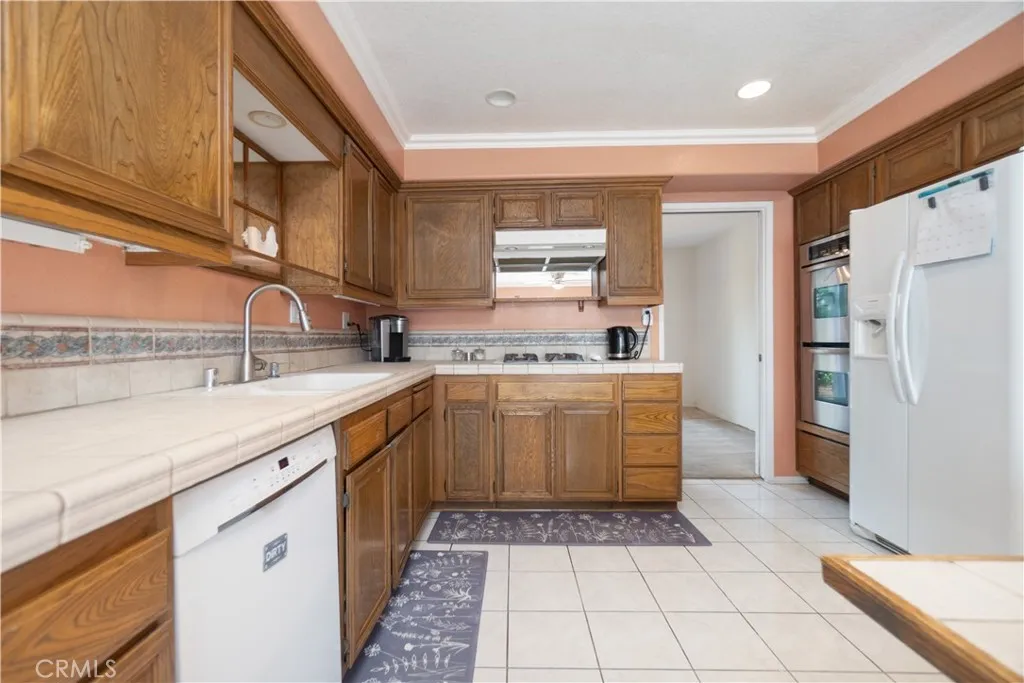 19748 Shorecliff, Huntington Beach, California 92648 home-pic-15
